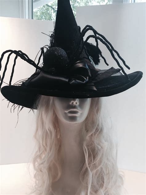Spoder witch hat